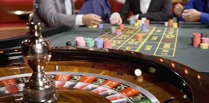 Sports betting markets on 48 ph showing basketball and football odds in Philippine pesos